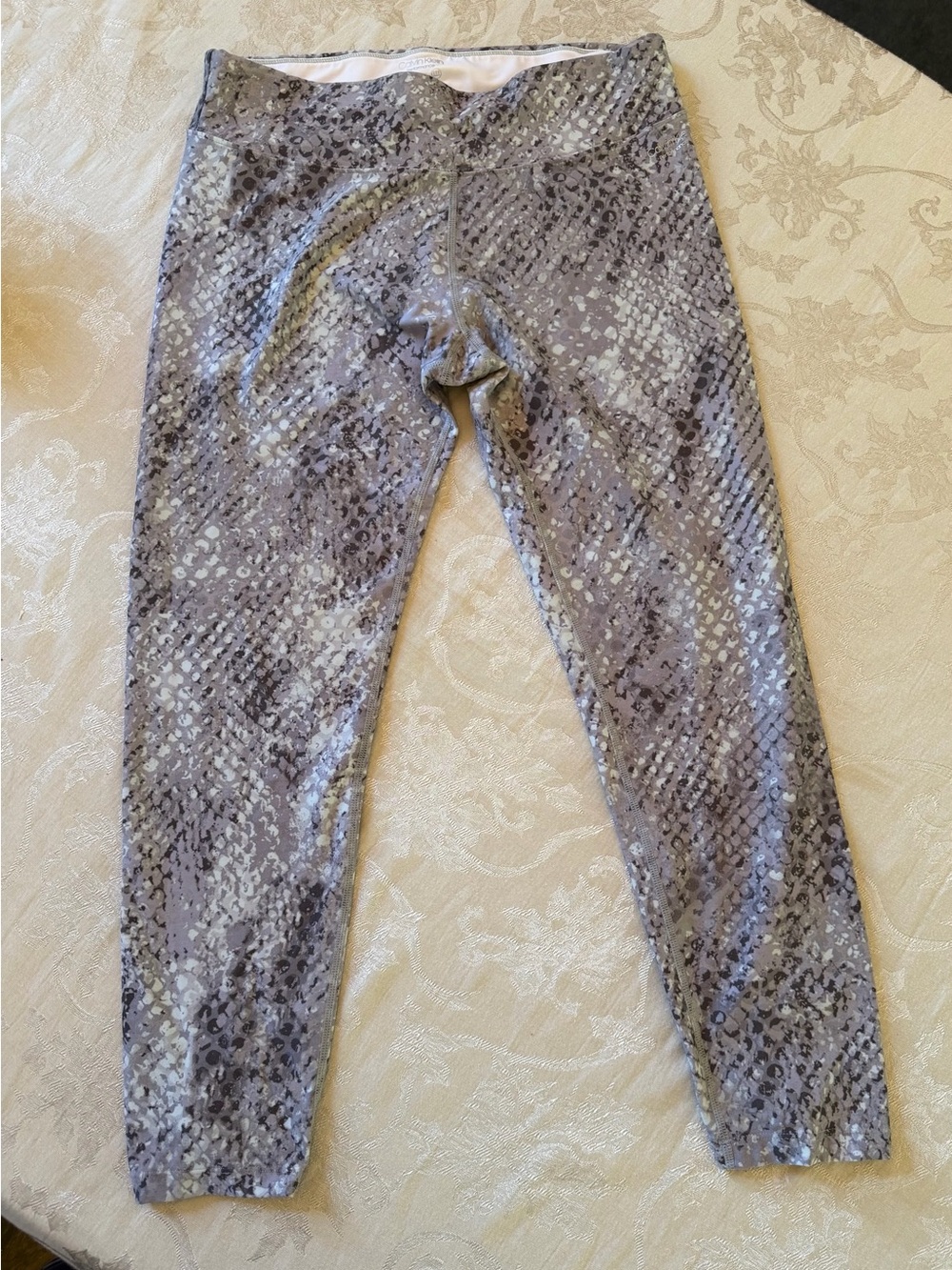 Calvin Klein Performance Women's Wick Animal Print Gray Cropped Legging Size L